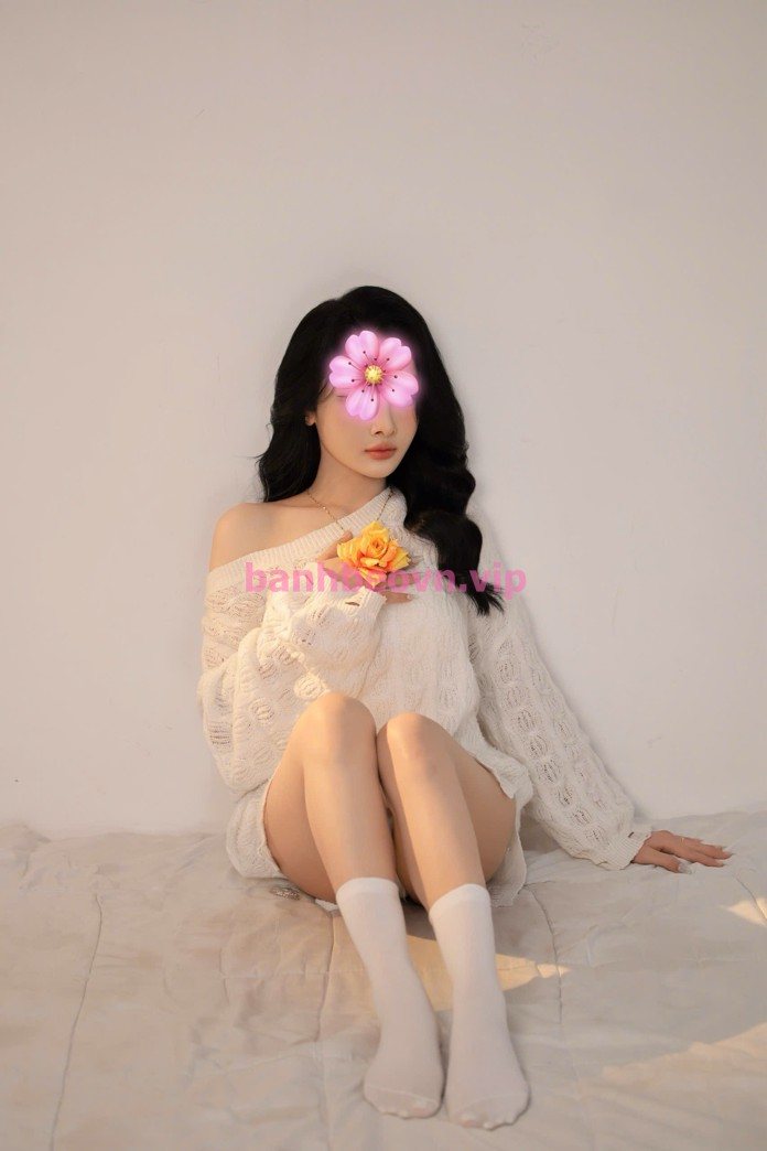 Linh Linh (23 tuổi) · 1tr, 1m63 – Quận 10, Sài Gòn – ảnh 3