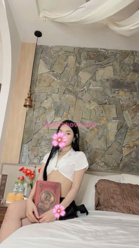 Linh Linh (23 tuổi) · 1tr, 1m63 – Quận 10, Sài Gòn – ảnh 8
